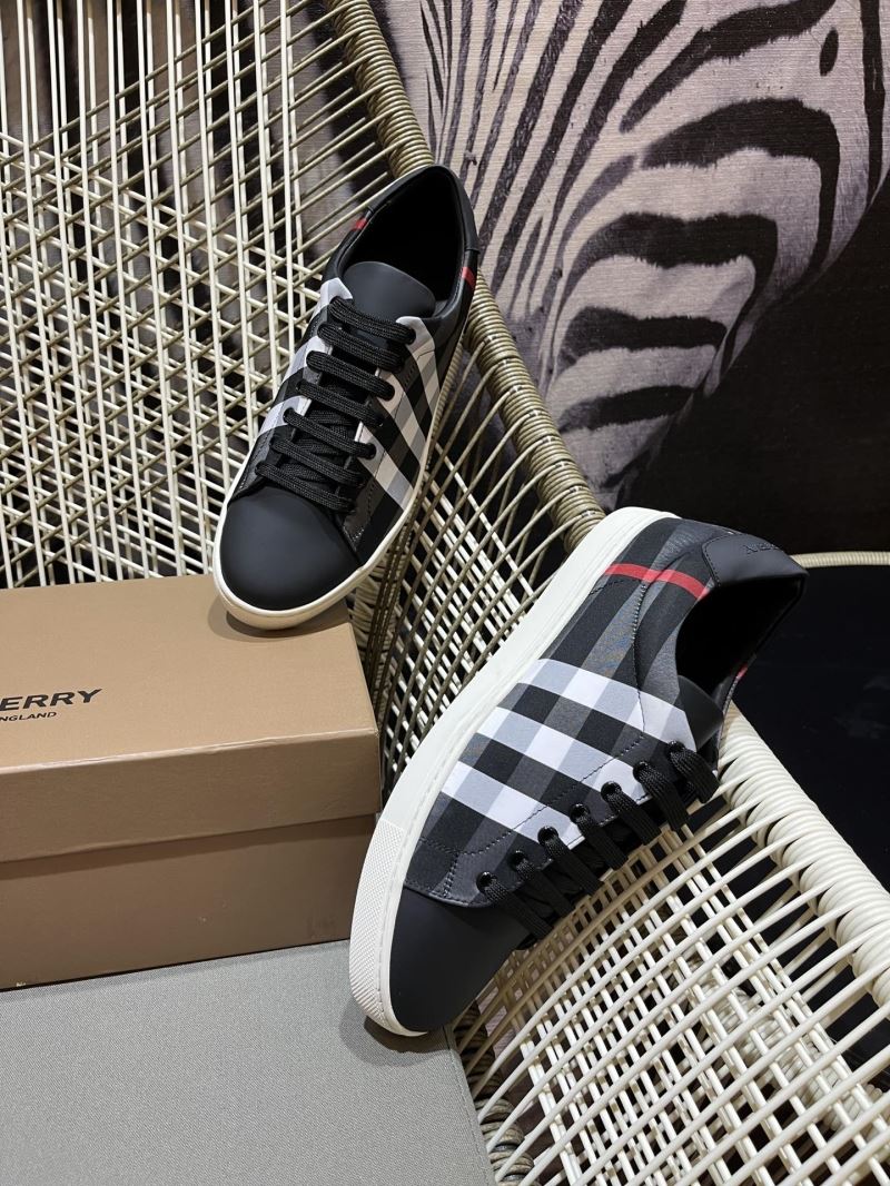 Burberry Low Shoes